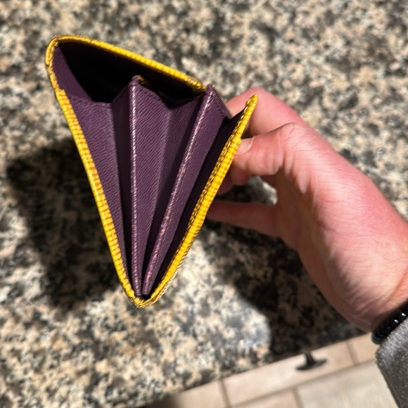 Louis Vuitton Epi Sarah Long Wallet - Picture 5 of 7